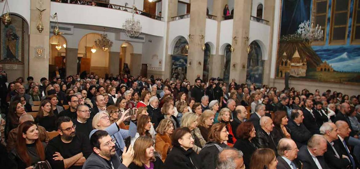 ريسيتال على ضؤ الشموع لتانيا قسيس في كاتدرائية القديسين غريغوريوس المنّور والياس النبي للأرمن.