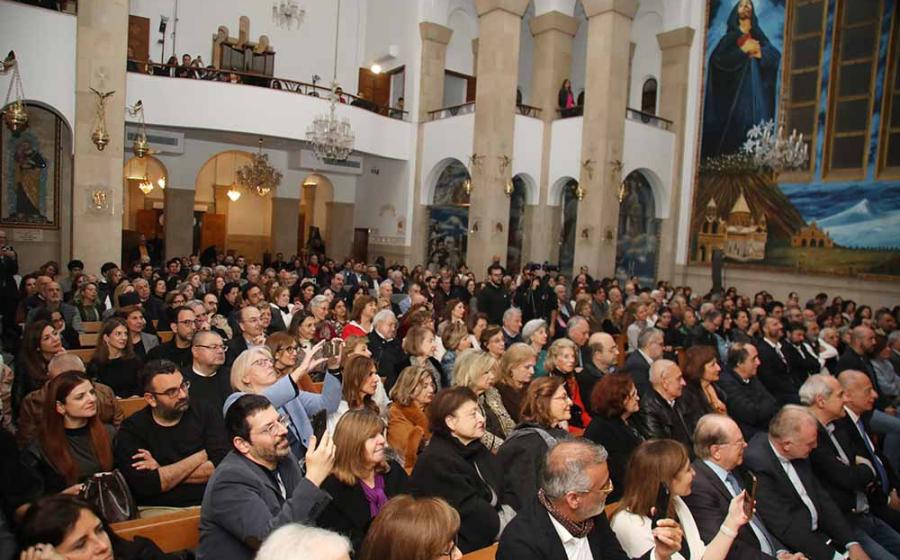 ريسيتال على ضؤ الشموع لتانيا قسيس في كاتدرائية القديسين غريغوريوس المنّور والياس النبي للأرمن.